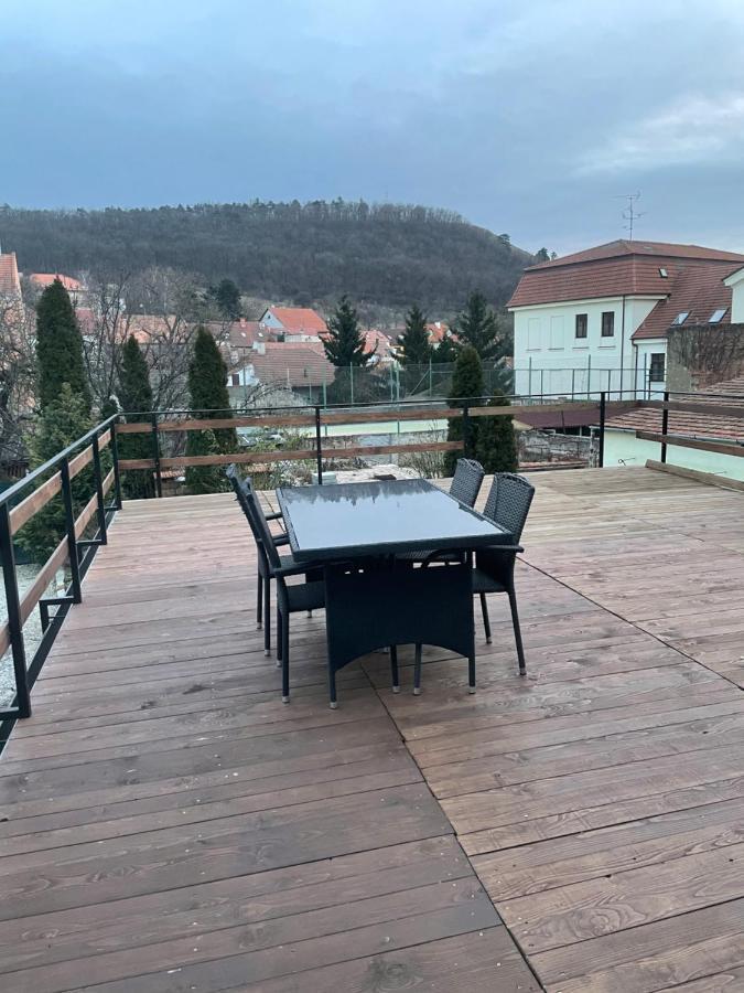 Mikulov Inn - Apartments Slunce Zewnętrze zdjęcie