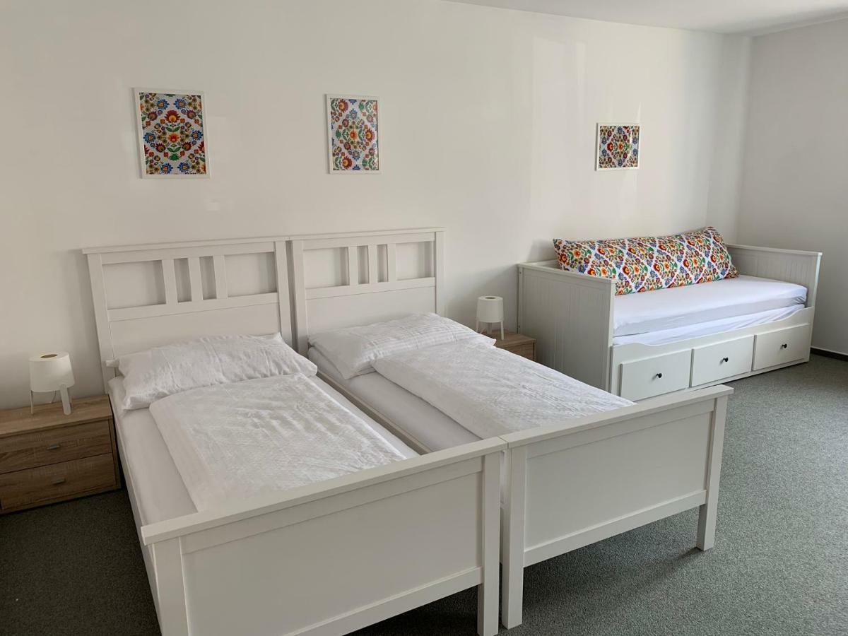 Mikulov Inn - Apartments Slunce Zewnętrze zdjęcie