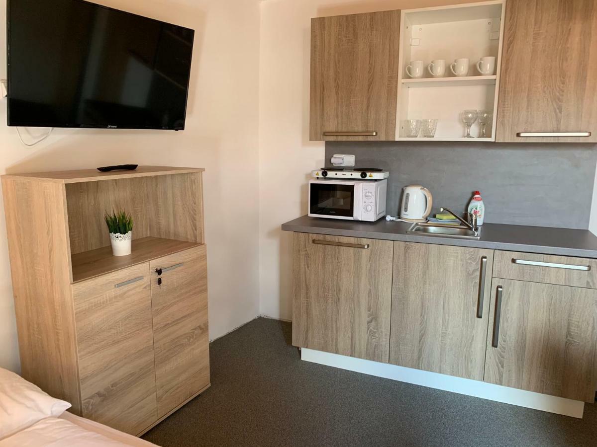 Mikulov Inn - Apartments Slunce Zewnętrze zdjęcie