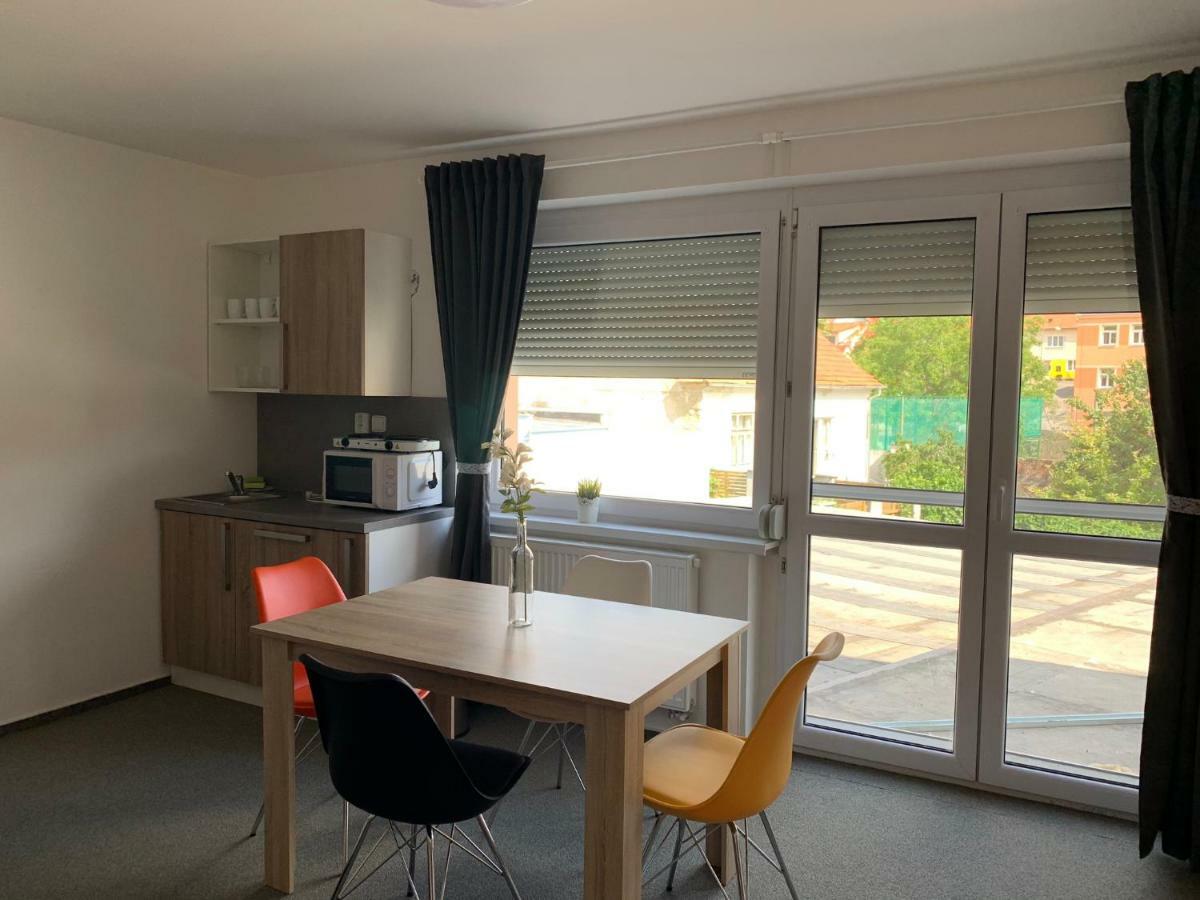 Mikulov Inn - Apartments Slunce Zewnętrze zdjęcie